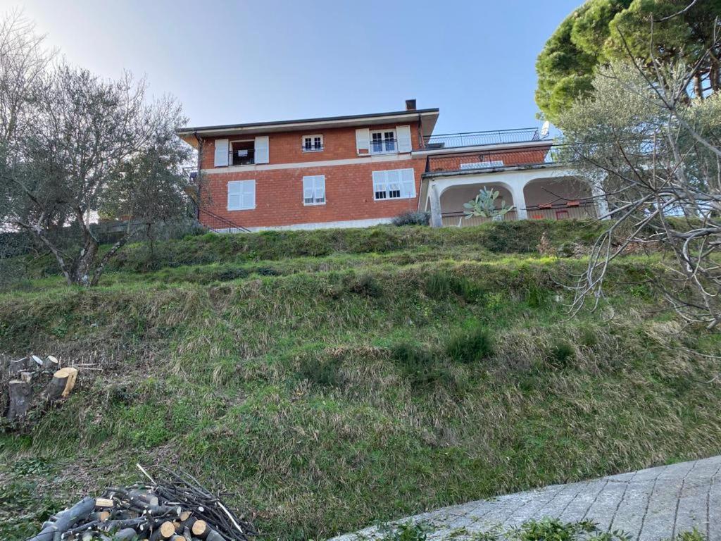 Follo Alto Casa Vacanza Villa Patrizia מראה חיצוני תמונה